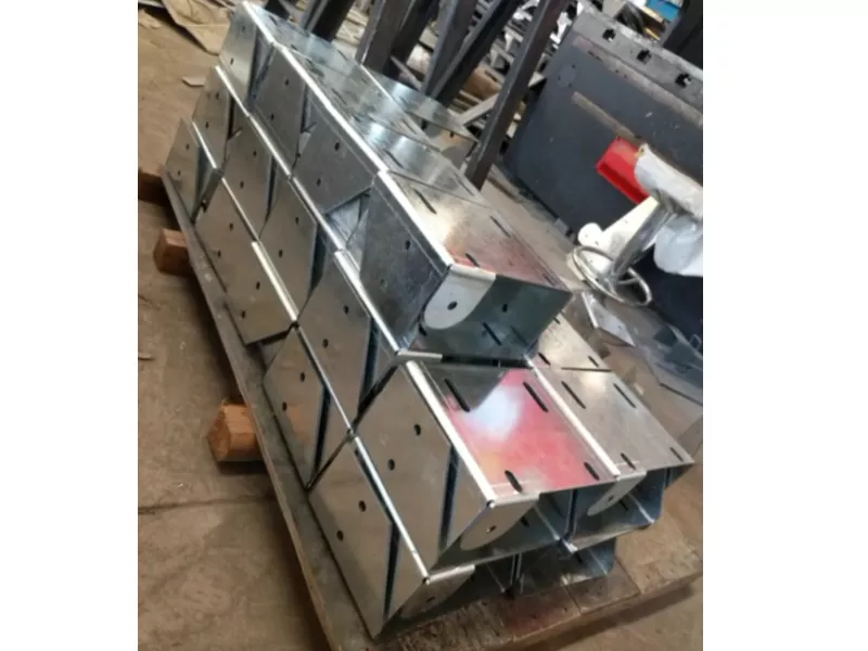 Hajlító lézeres vágott alkatrészek fém konzol gyártása